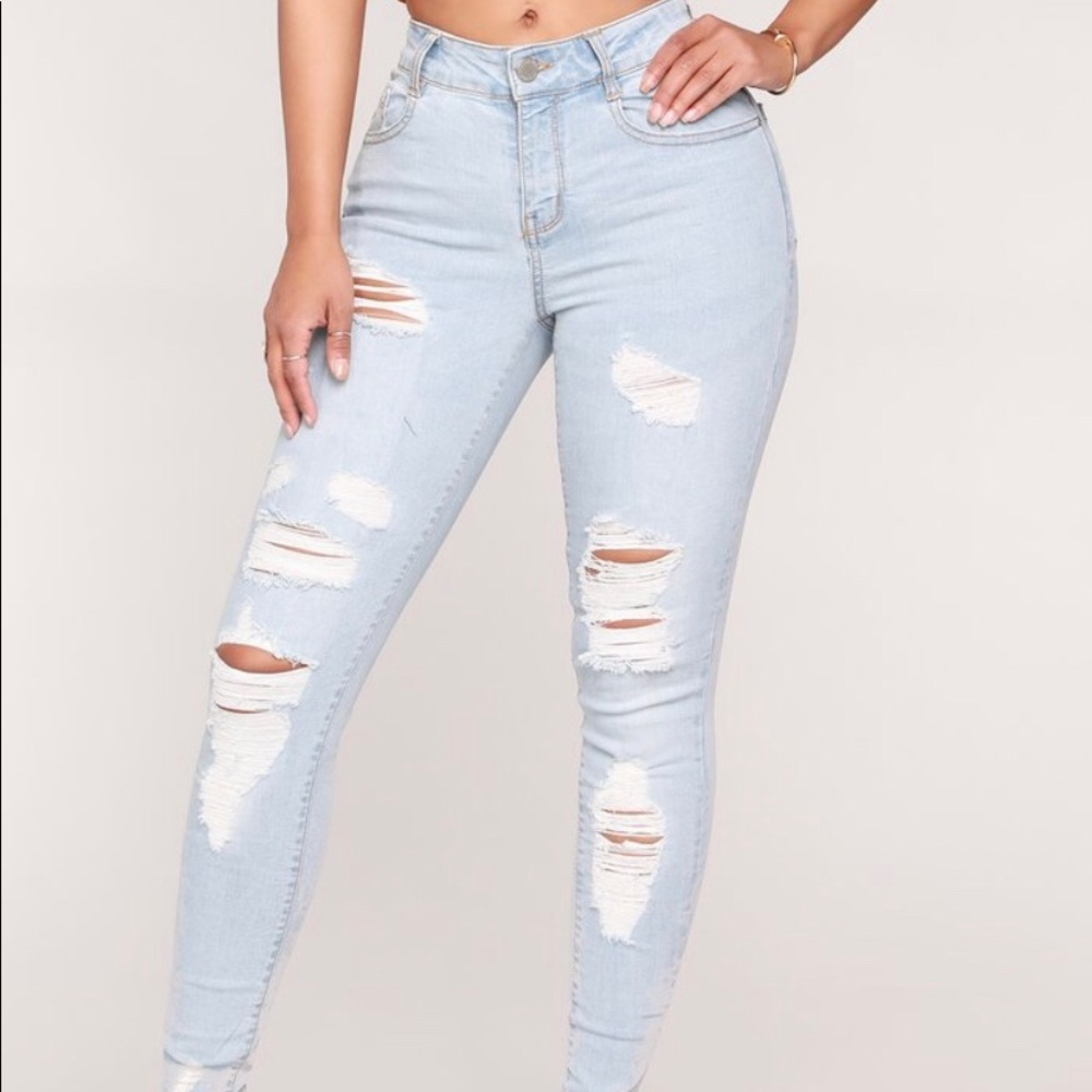 Center of my universe Jeans ( distressed )